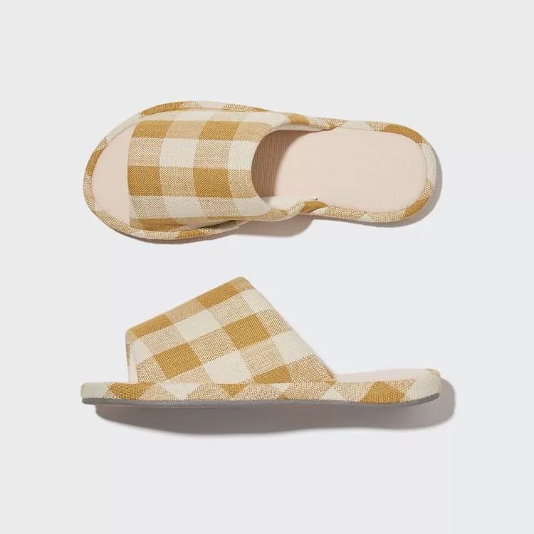 Uniqlo Open Toe Checked Canvas Slippers for Men Yellow Uniqlo Open Toe Checked Canvas Slippers for Men Yellow