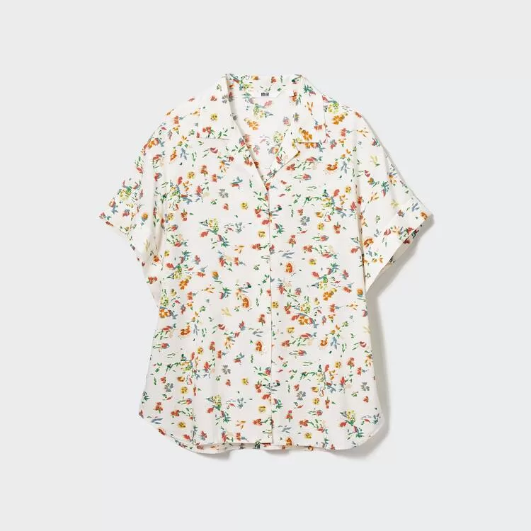 Uniqlo Printed Short Sleeved Women’s White Shirts Uniqlo Printed Short Sleeved Women’s White Shirts