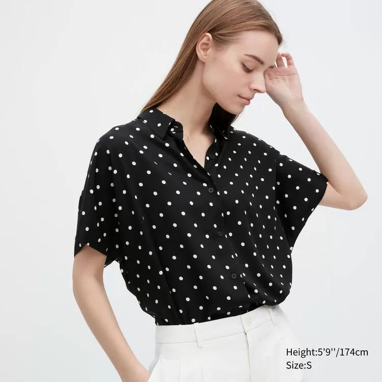 Uniqlo Rayon Short Sleeve Blouses Women Black Uniqlo Rayon Short Sleeve Blouses Women Black