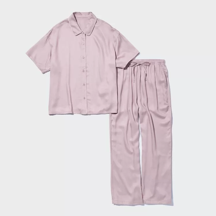Uniqlo Satin Pajamas (Short Sleeve) Women’s Homewear Pink Uniqlo Satin Pajamas (Short Sleeve) Women’s Homewear Pink